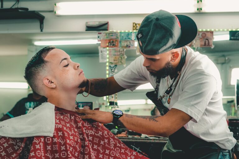 Cómo gestionar las expectativas del cliente cuando el corte solicitado no es apto para su raza