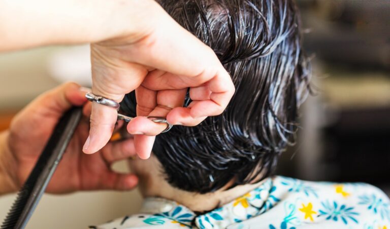 Estrategias para prevenir la fatiga visual durante sesiones prolongadas de corte con tijeras